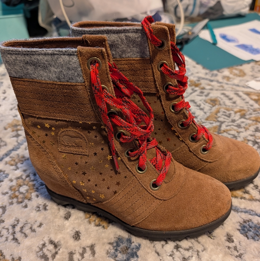 Sorel Lexie Wedge Bootie Big Girl's 5